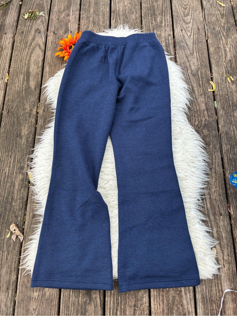 🌺HP❤️retails $246/set NWOT SET SPANX SOFTEST v neck sweater and wide leg pants - Picture 13 of 15